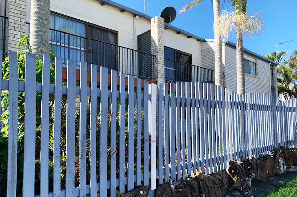 Powder coated balcony fence and balustrade